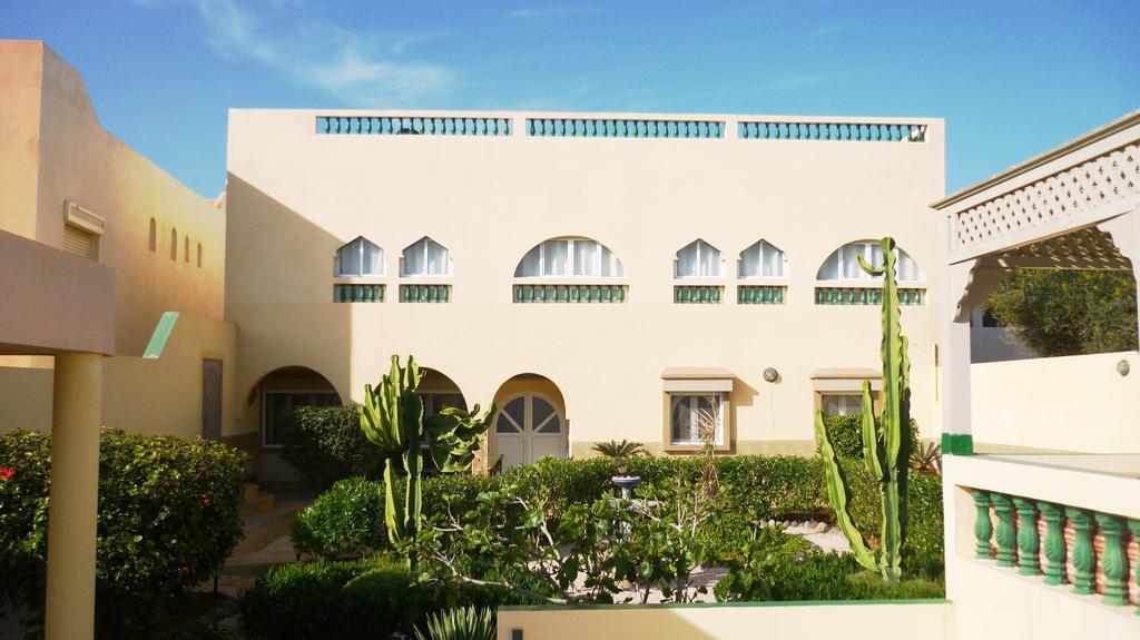 Dar Saada Mirleft Bed & Breakfast Exterior photo